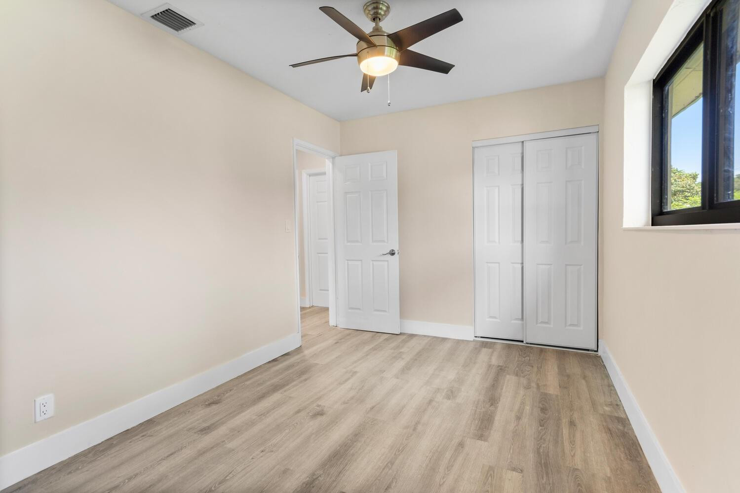 Lauderdale Villas 29-37 B - Residential