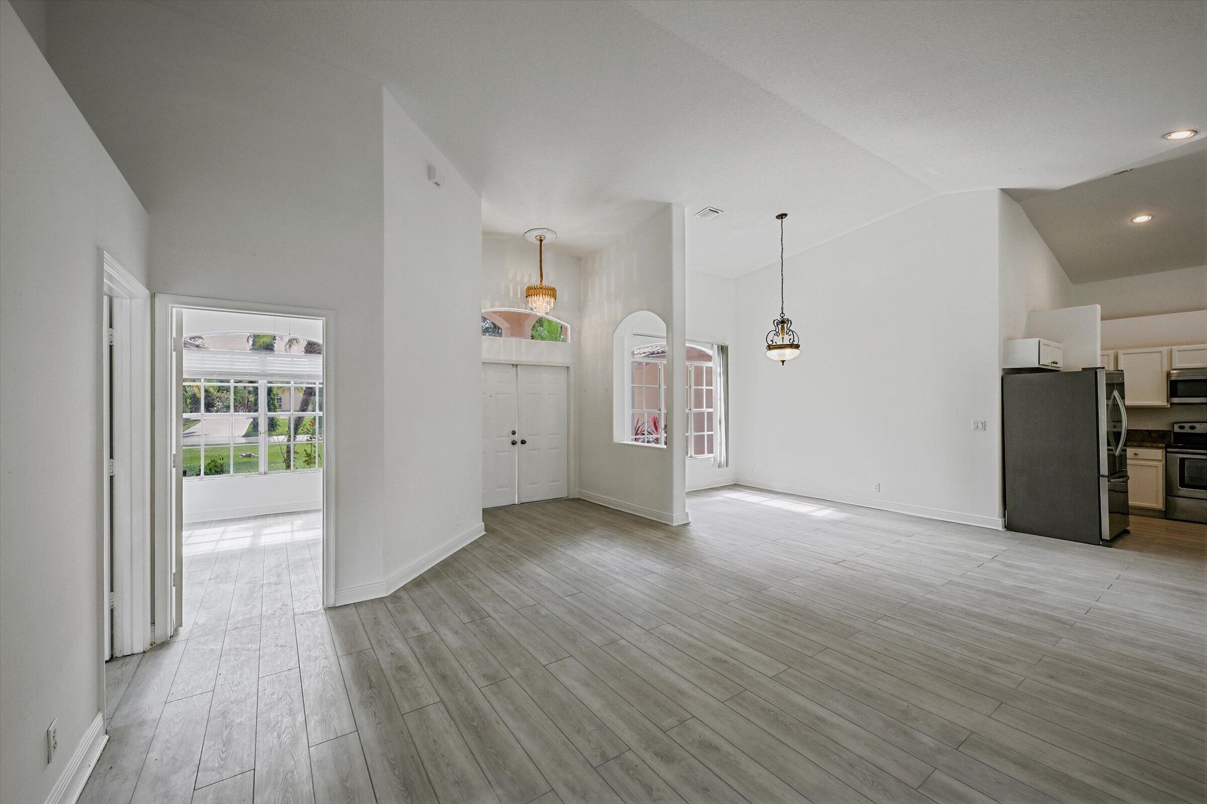 Palm Beach Country Estates - Residential