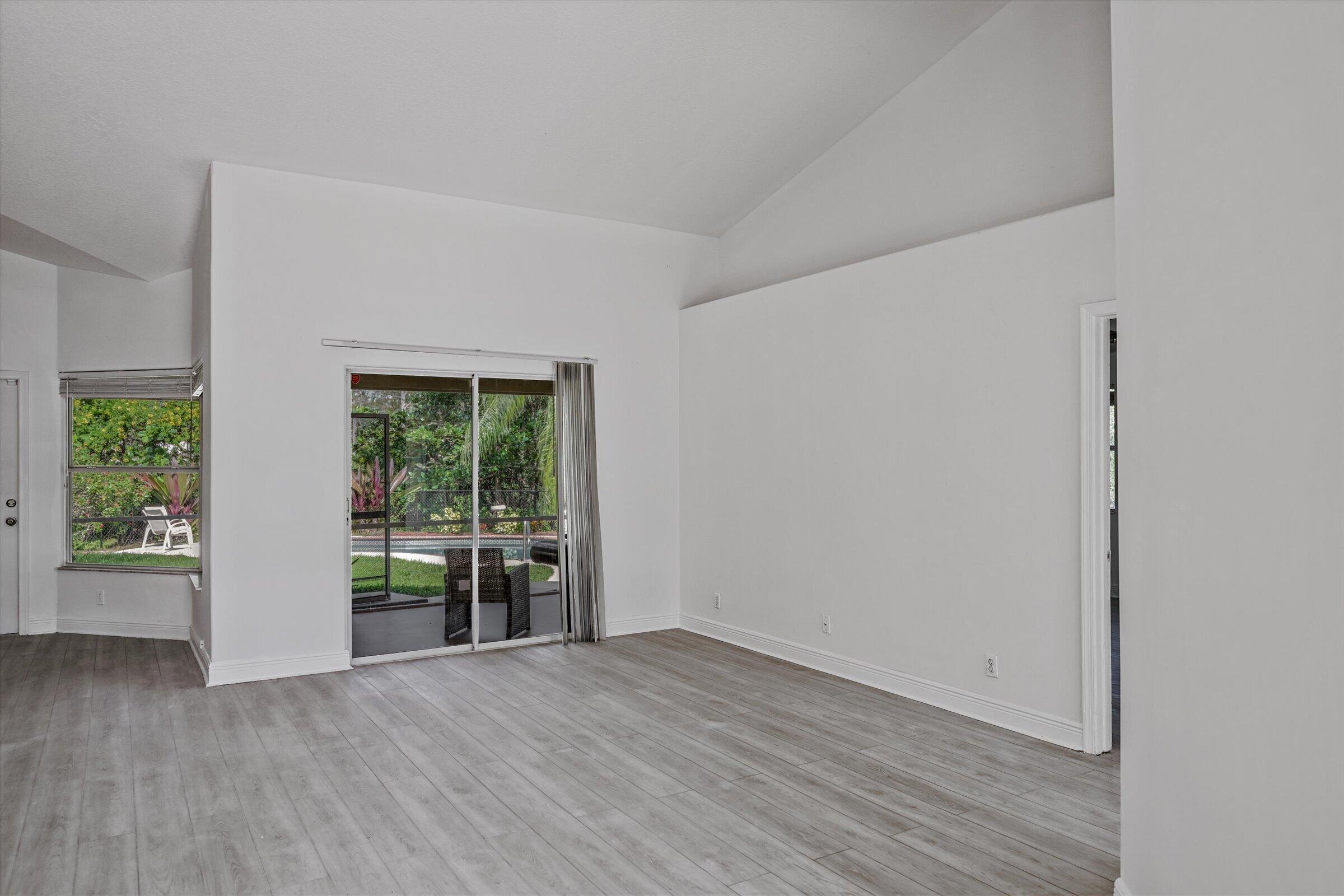 Palm Beach Country Estates - Residential