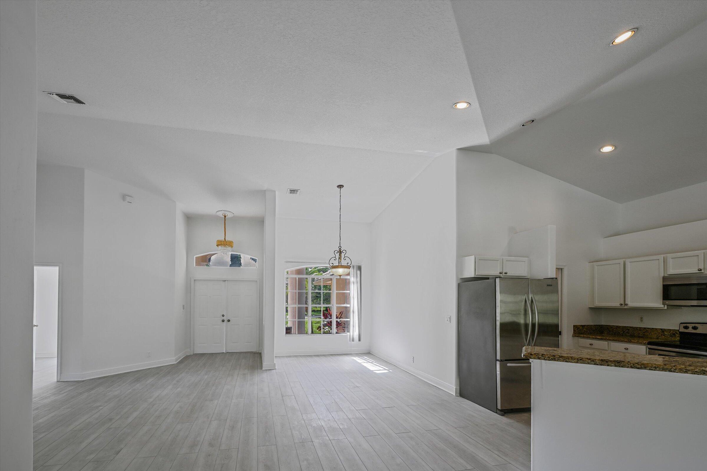 Palm Beach Country Estates - Residential