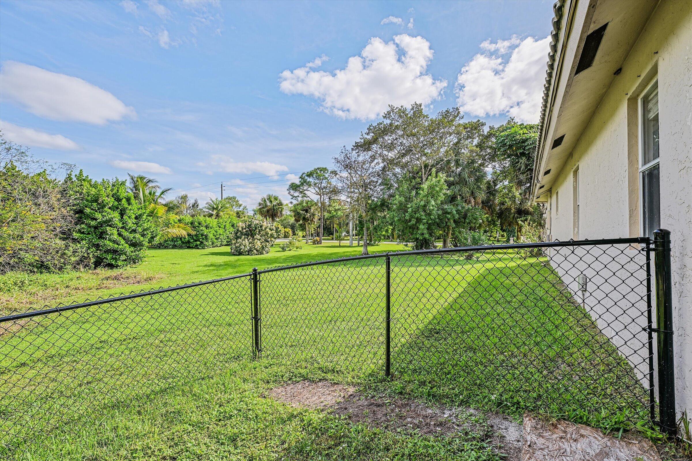 Palm Beach Country Estates - Residential