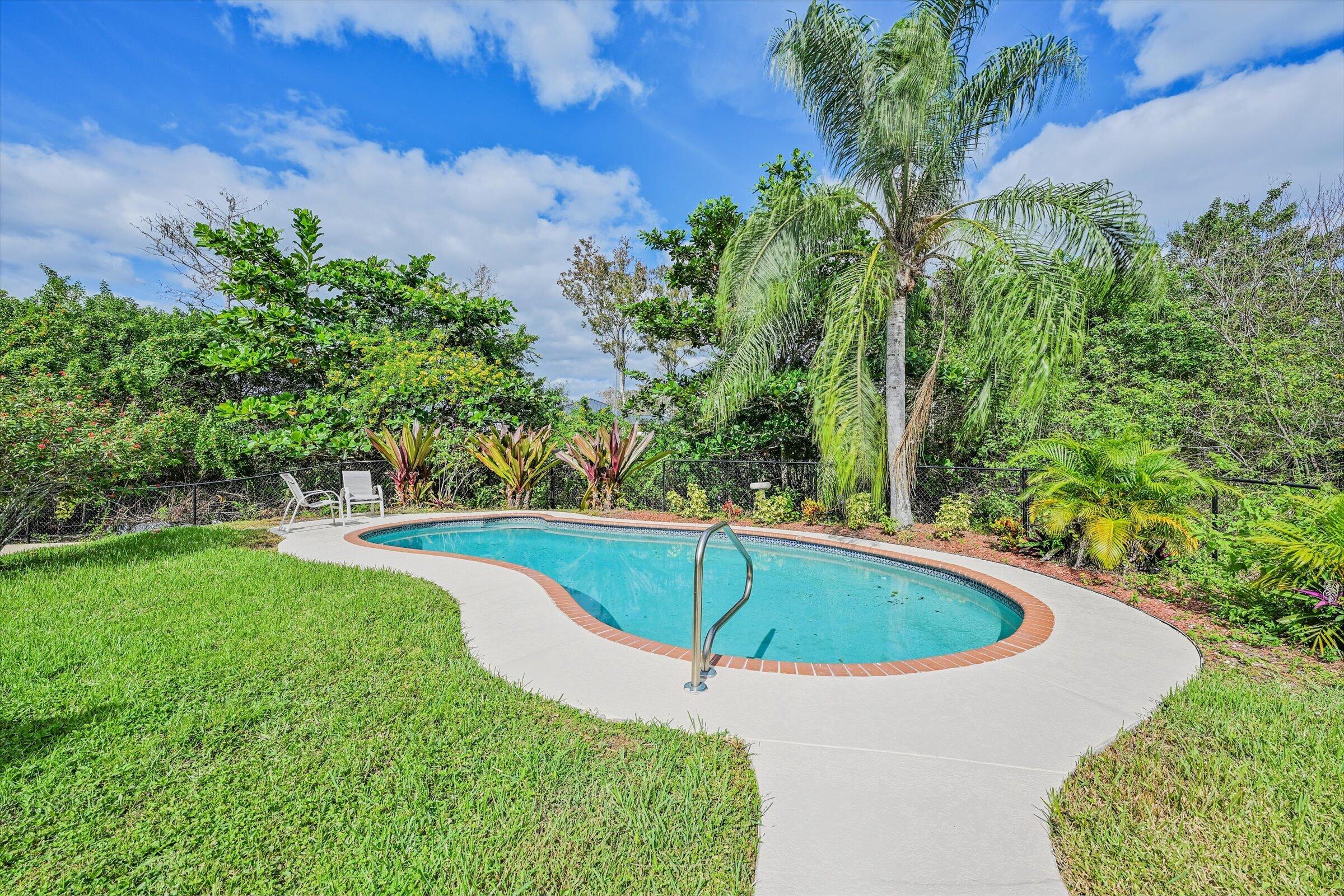 Palm Beach Country Estates - Residential