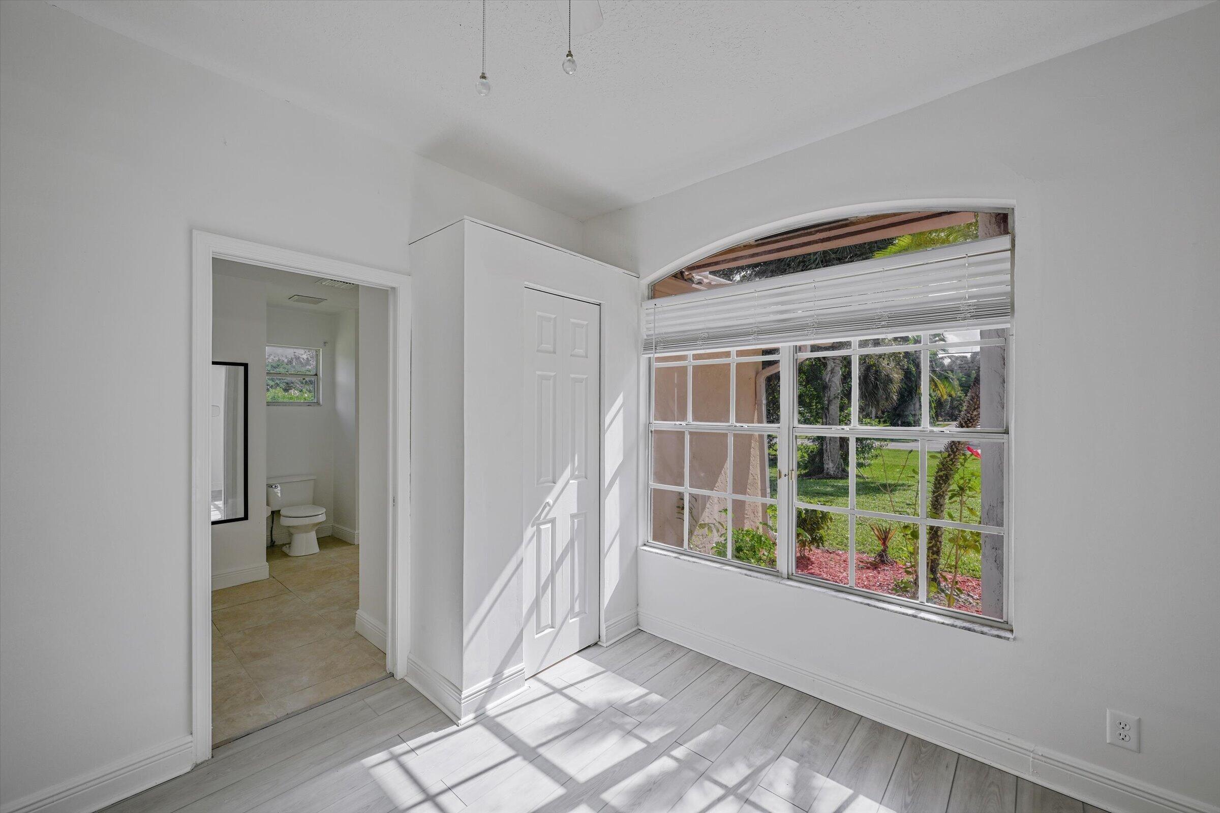 Palm Beach Country Estates - Residential
