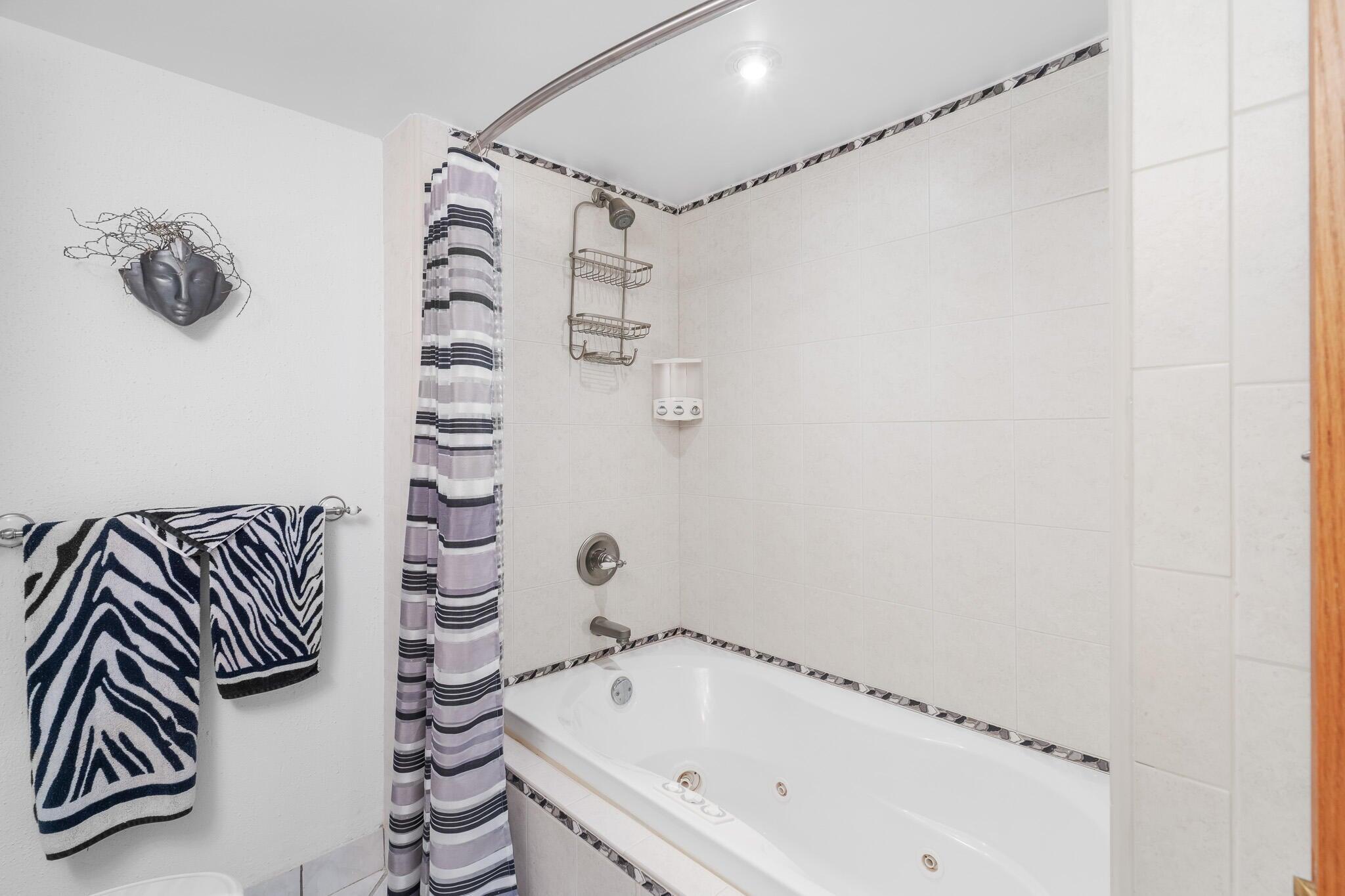 TIERRA DEL MAR CONDO - Residential Lease