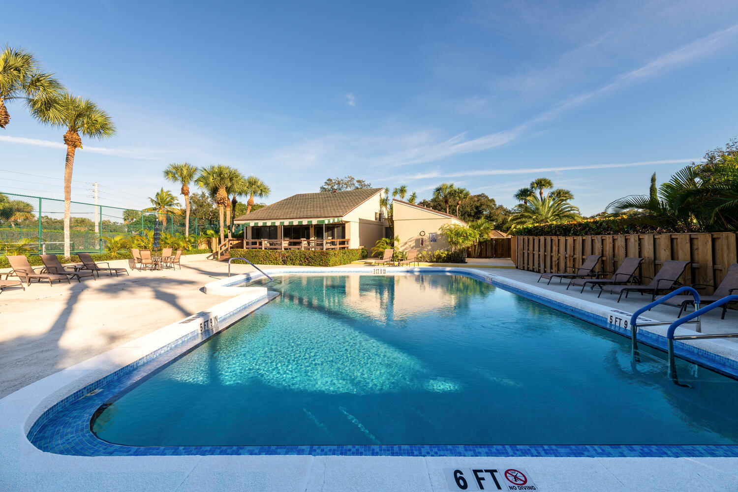 TWELVE OAKS CONDO - Residential