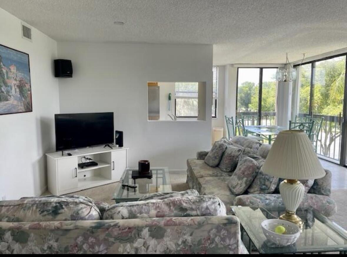 LAVERS DELRAY RACQUET CLUB CONDO - Residential