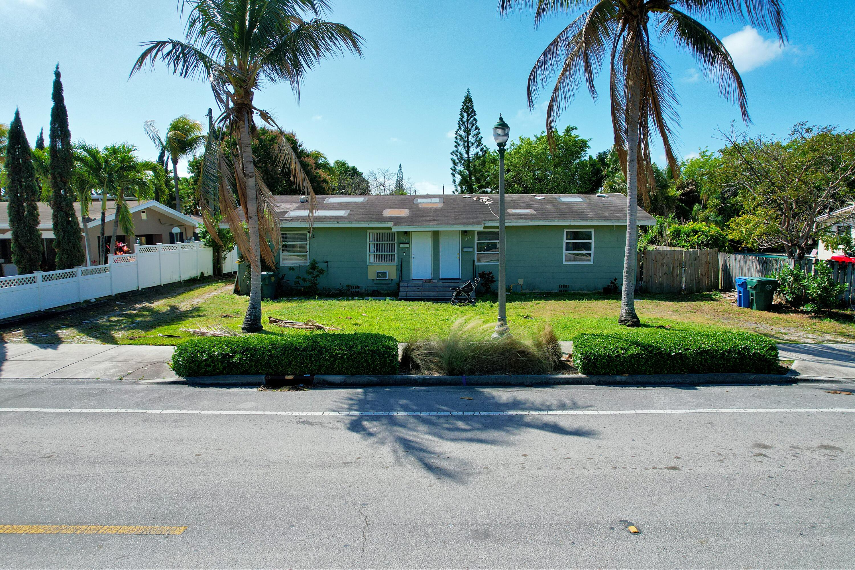 OAKLAND PARK SECOND ADD - Residential Income