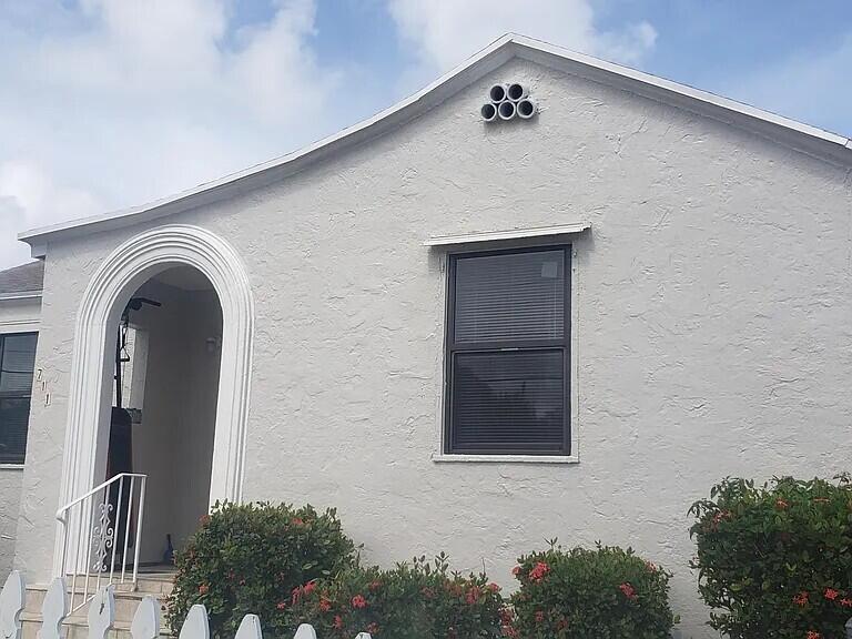 Attention Investors & Cash-Flow Buyers: Discover a rare, high-yielding multi-family asset perfectly situated in the rapidly growing West Palm Beach market. This versatile three-unit triplex offers an exceptional combination of immediate rental income, substantial square footage, and major capital expenditure savings. Roof replaced 2023!Unit 1: The Main House 3 BR / 1 BA 2,050 SF. Unit 2 2BR/1BA 1600 sf. Unit 3 2BR/1BA 1550 SF. All Fully Rented. Orkin termite protection plan already in place. ***Located right on the pulse of West Palm Beach (33401), this property sits in a high-demand submarket characterized by steady historical appreciation and a robust tenant pool. With separate electric and water meters already in place, utility management is streamlined to keep your landlord operational expenses remarkably low.  Don't miss out on adding this high-square-footage, low-maintenance income generator to your portfolio. *** Unit 1: Oven, Fridge, dishwasher. Central AC. YGI: $24,600. Expenses; $480 NOI: $24,120 Unit 2: Oven, Fridge. Central AC/ and Window Unit. Expenses: YGI: $18,600 $480 NOI: $18,120 Unit 3: Oven, fridge. A/C mini split w/ additional window unit. Expenses: YGI: $18,600 $480 NOI: $18,120