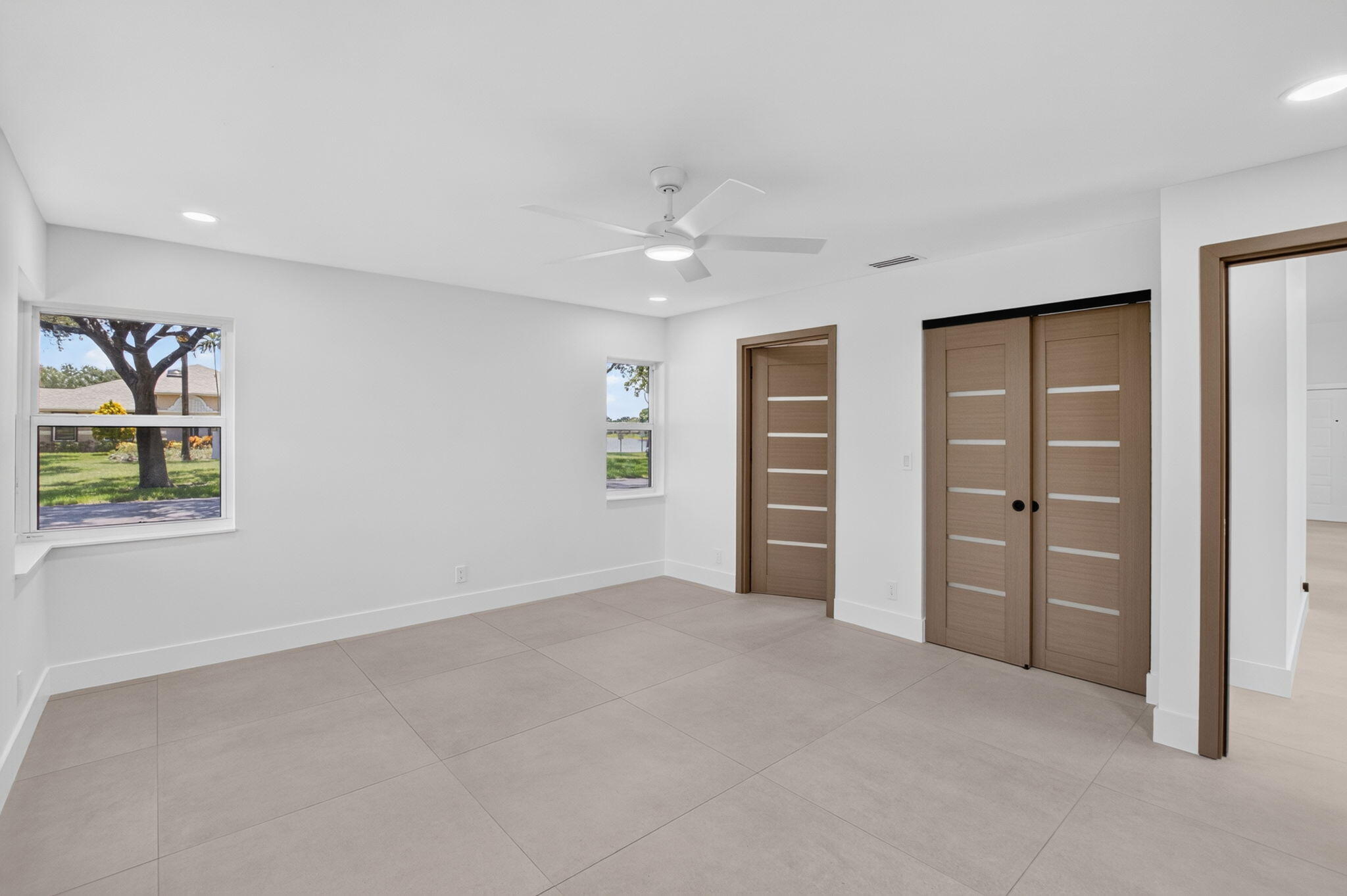 WHISPER WALK SEC E CONDO - Residential