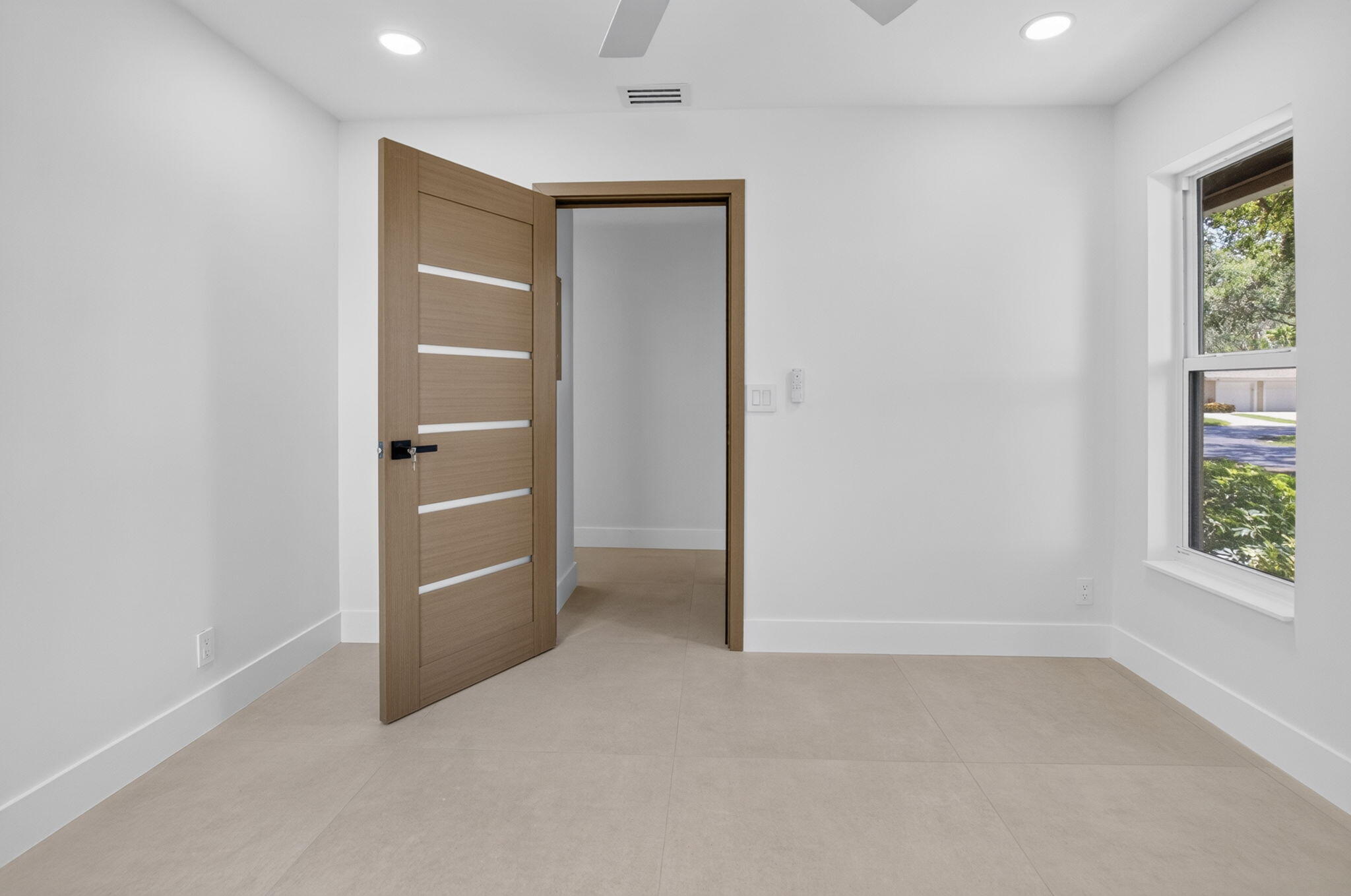 WHISPER WALK SEC E CONDO - Residential