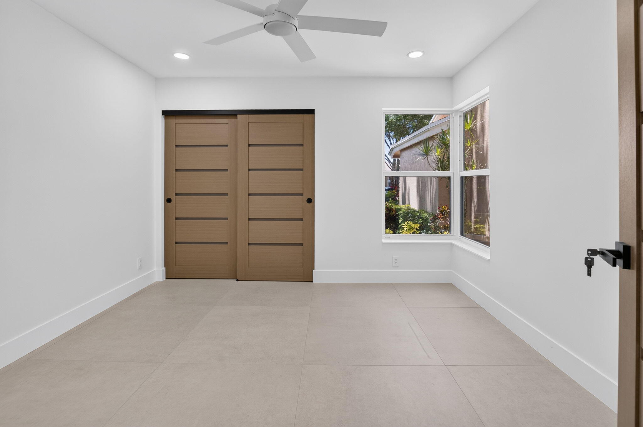 WHISPER WALK SEC E CONDO - Residential