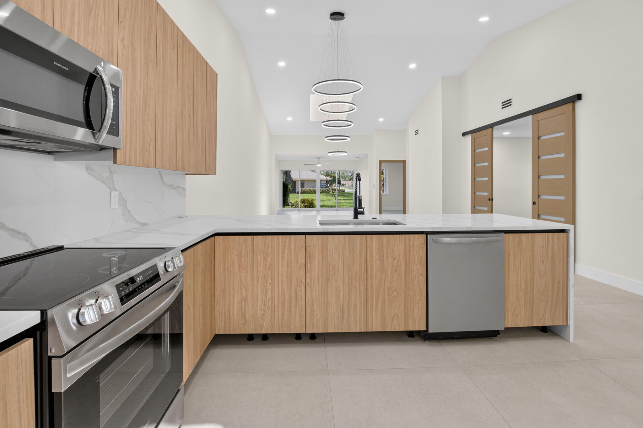WHISPER WALK SEC E CONDO - Residential