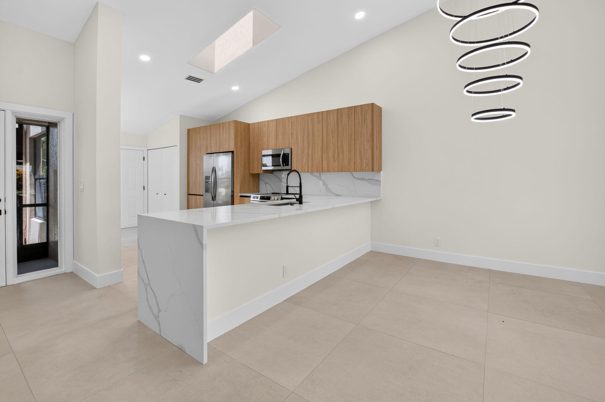 WHISPER WALK SEC E CONDO - Residential
