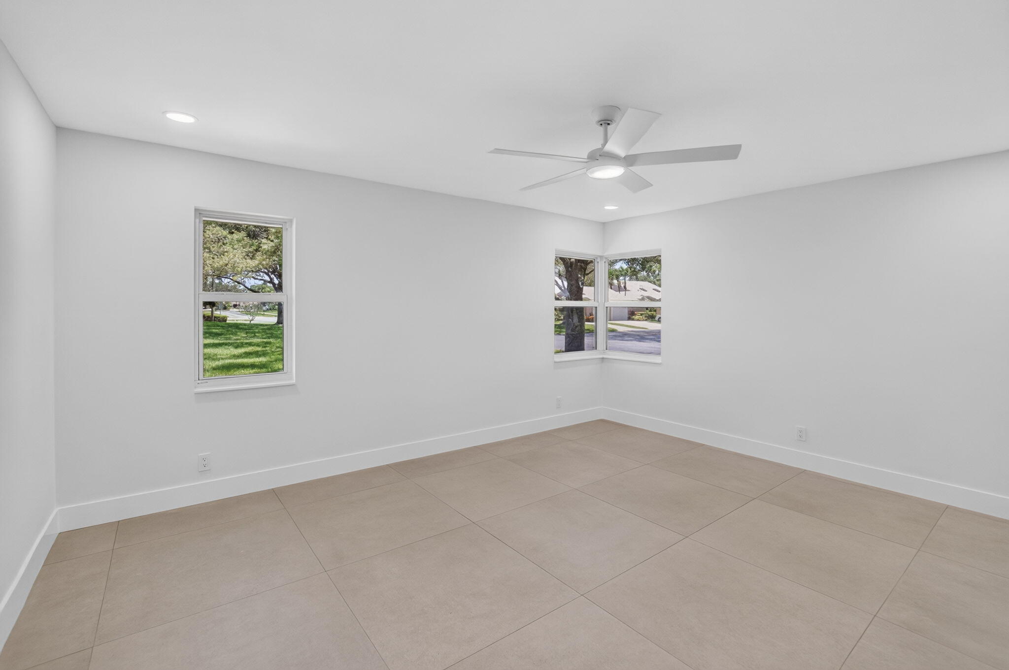 WHISPER WALK SEC E CONDO - Residential