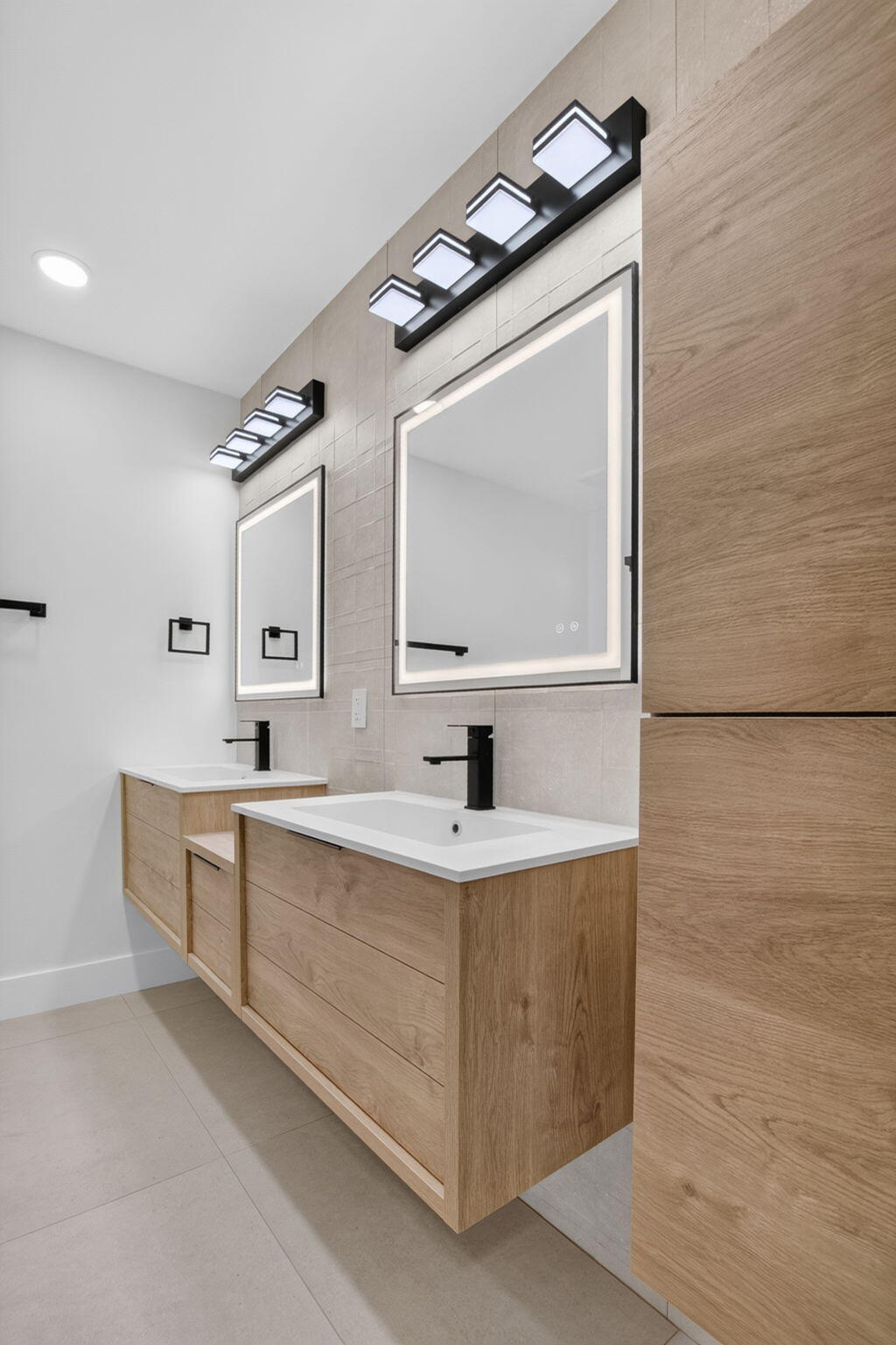 WHISPER WALK SEC E CONDO - Residential
