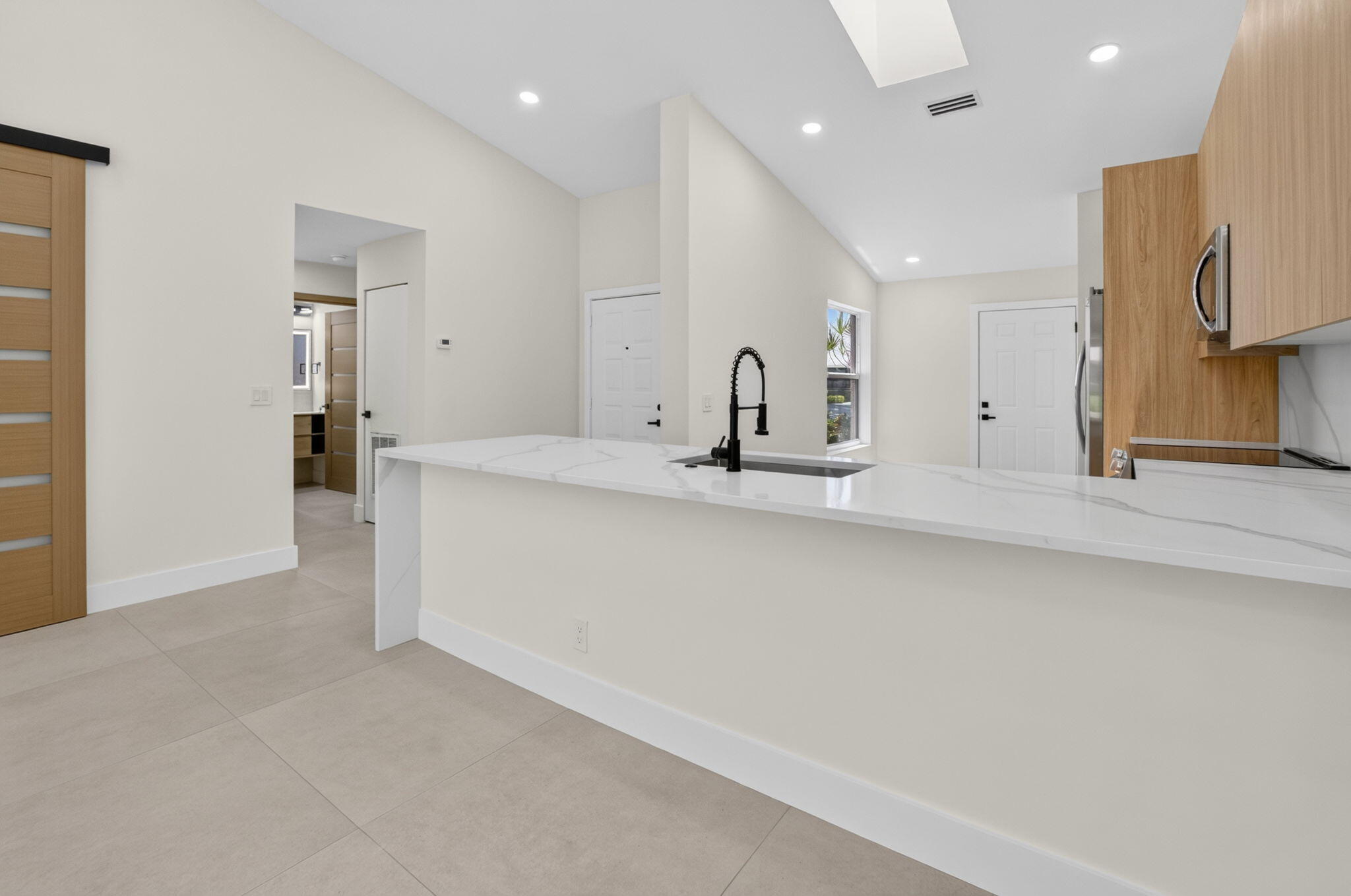 WHISPER WALK SEC E CONDO - Residential