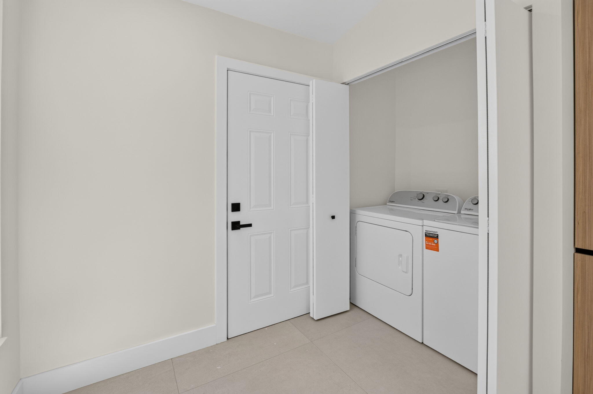 WHISPER WALK SEC E CONDO - Residential