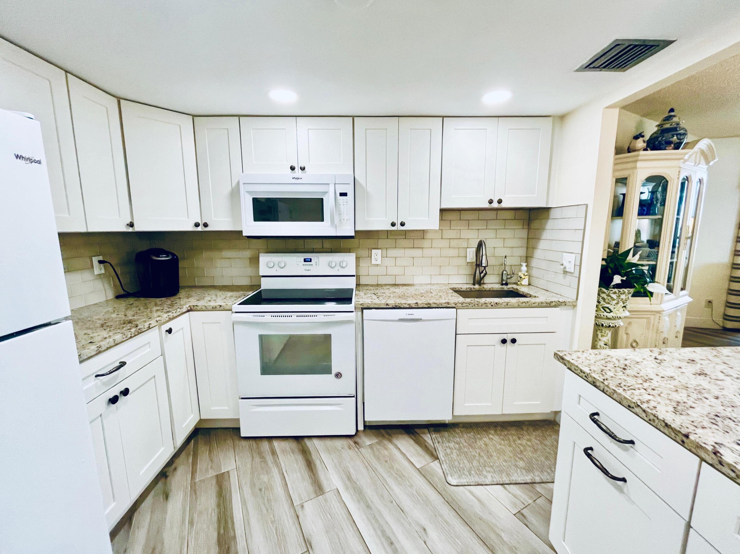 PHOENIX TOWERS CONDO - Residential Lease
