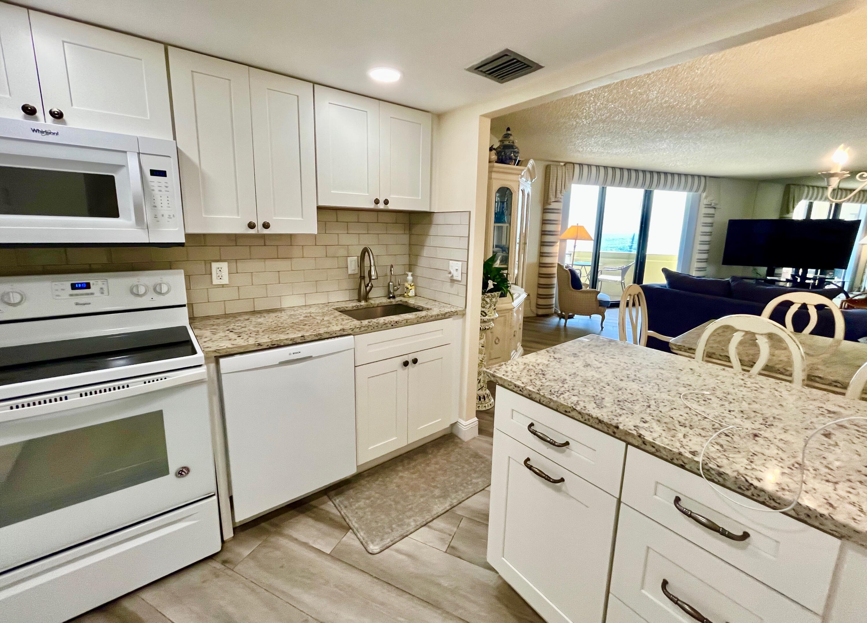 PHOENIX TOWERS CONDO - Residential Lease