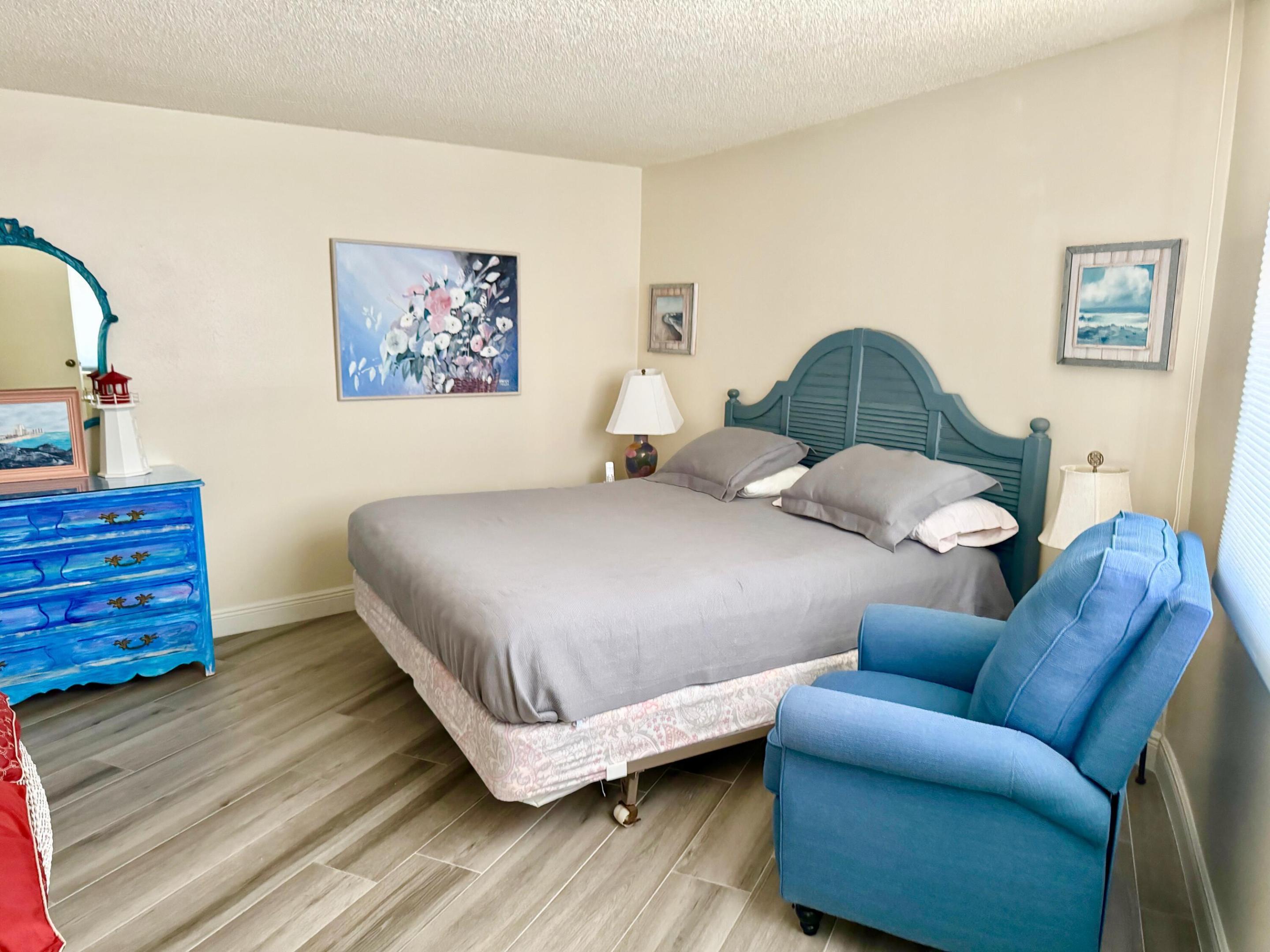 PHOENIX TOWERS CONDO - Residential Lease