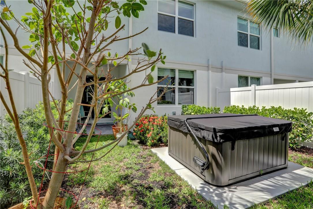 Sandpiper Pointe - Residential