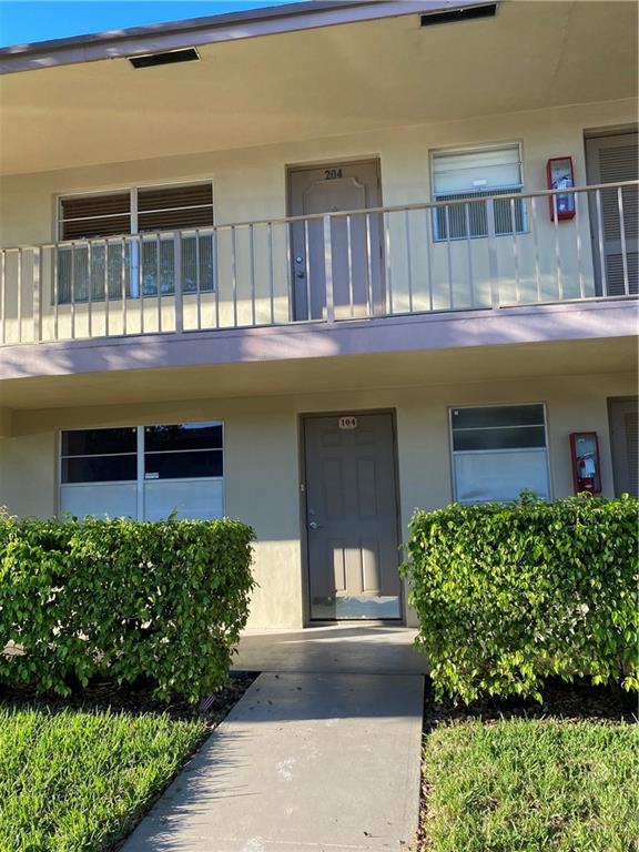Large, beautiful apartment for sale. New floors and new kitchen. This is a 55 and older community.Equal Housing Opportunity