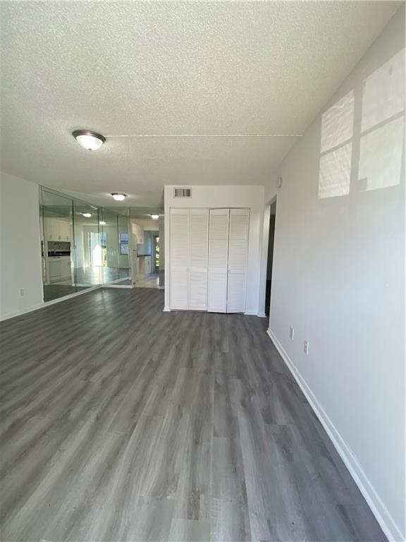 ORIOLE GARDENS III - Residential