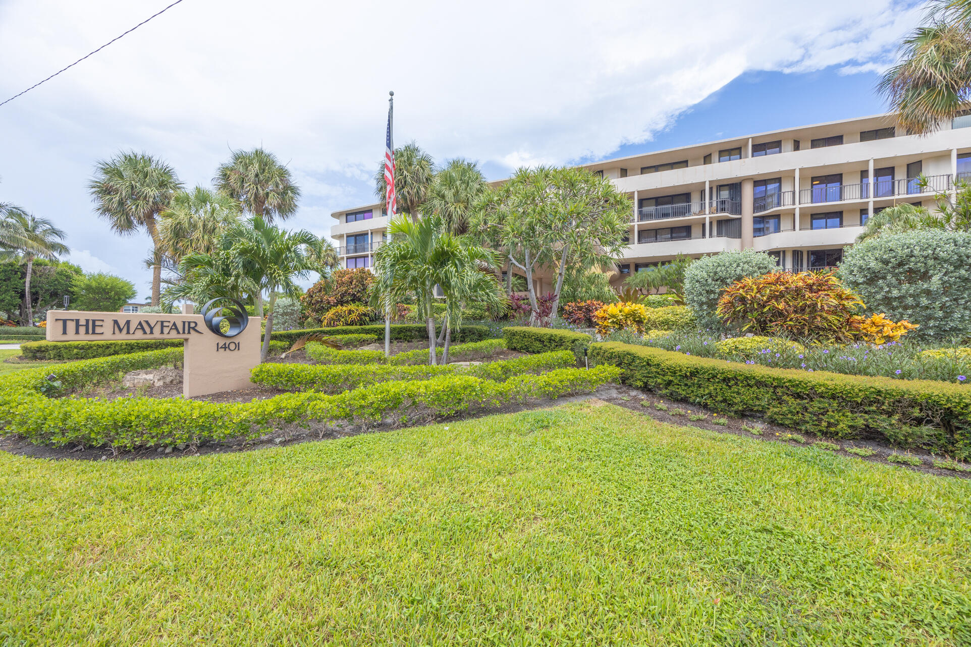 MAYFAIR OF BOCA RATON CONDO - Residential
