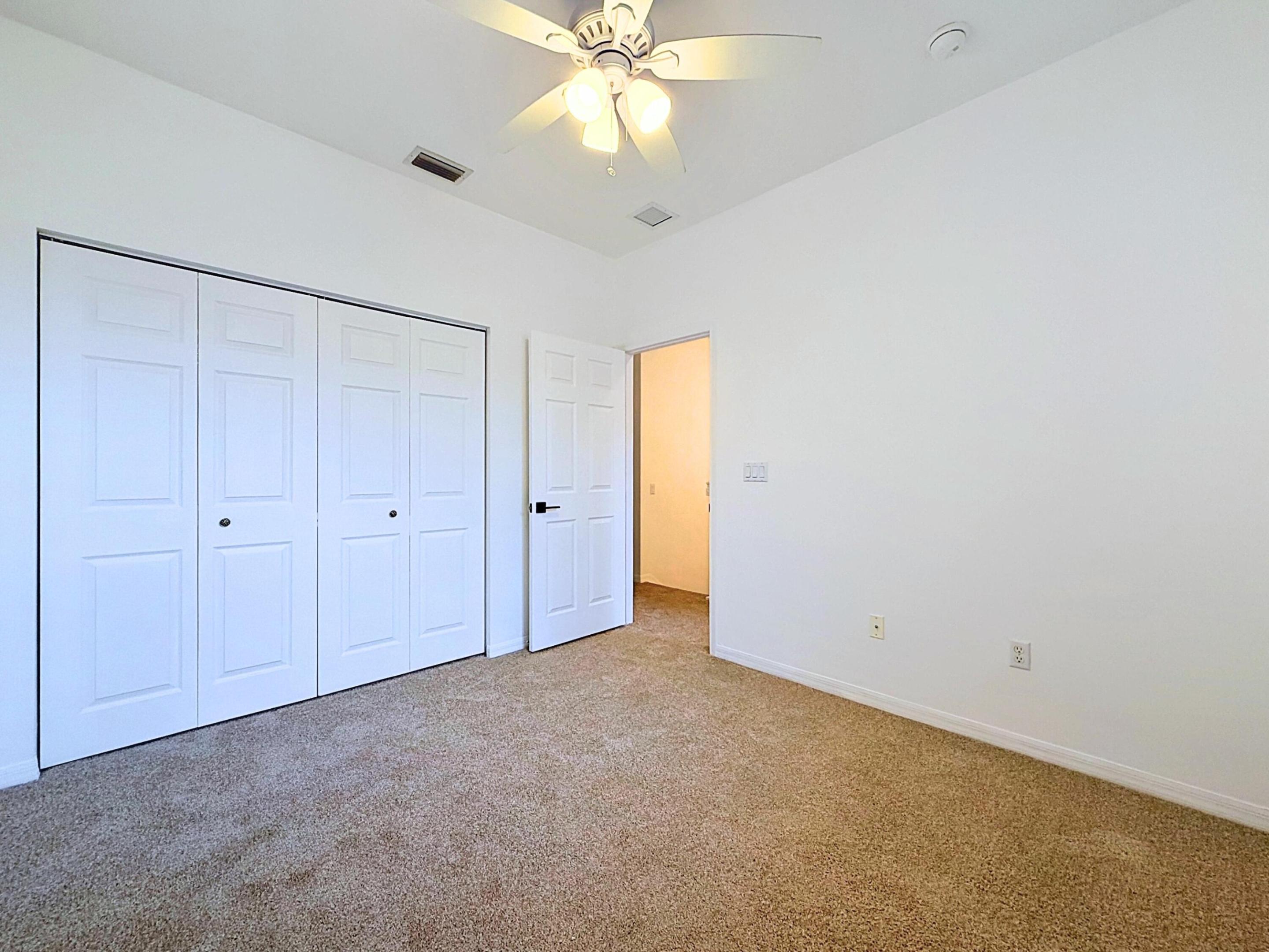THE VILLAS AT HARBOR ISLES - Residential