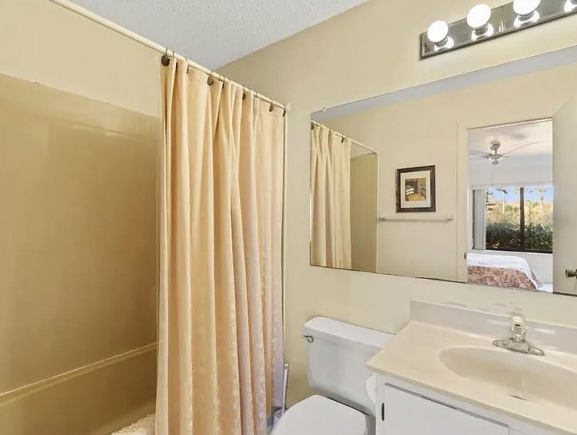 PELICAN POINTE OF SEBASTIAN V - Residential Lease