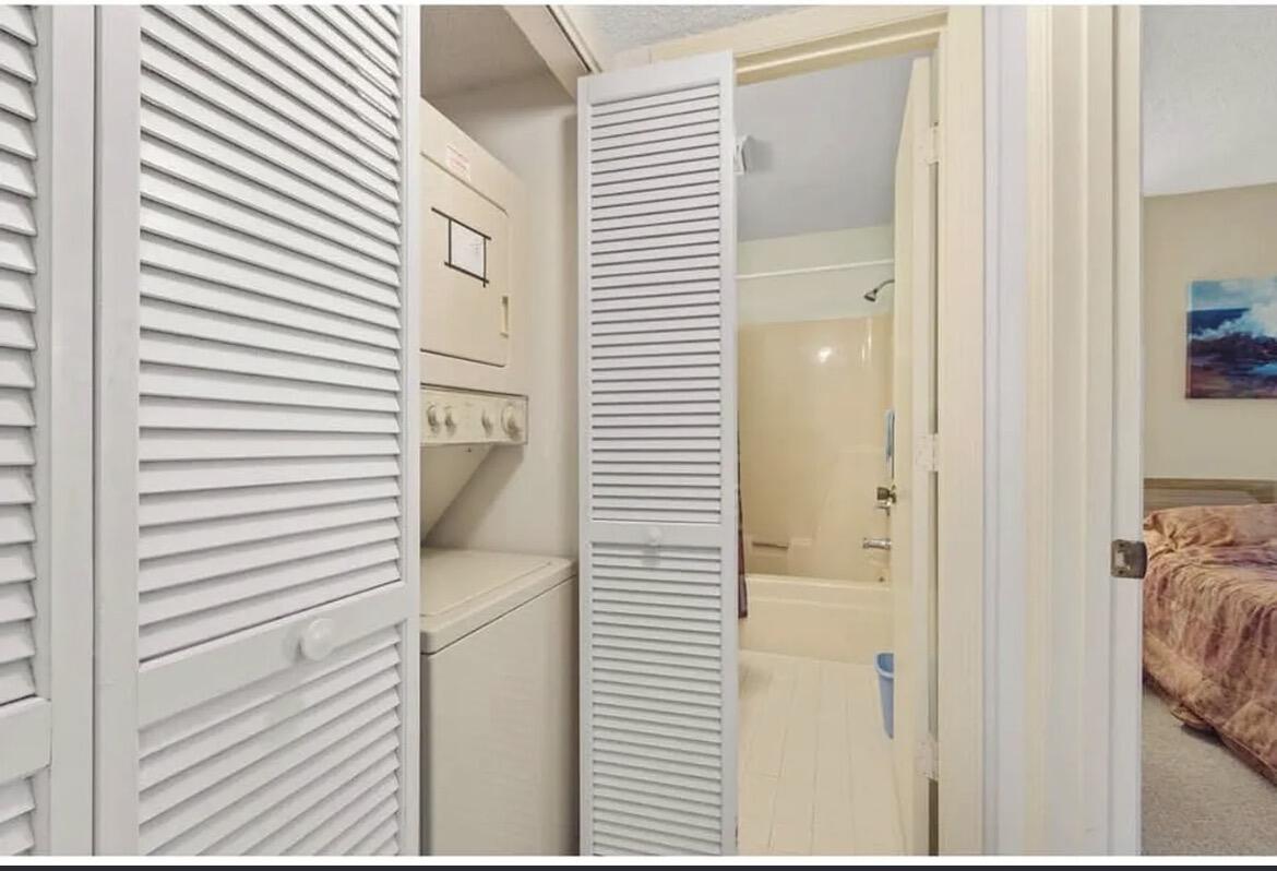 PELICAN POINTE OF SEBASTIAN V - Residential Lease