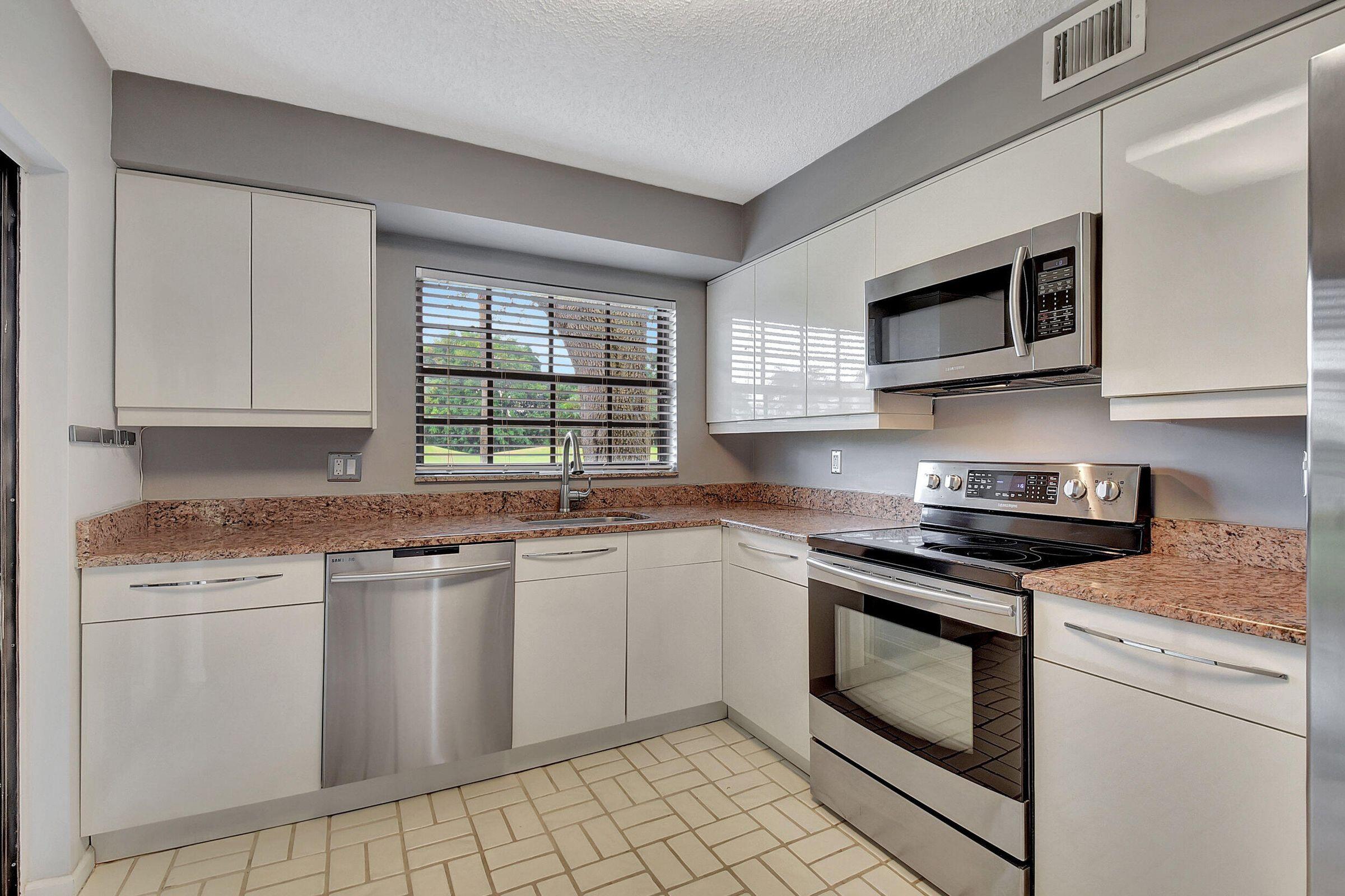 FAIRWAYS AT BOCA GOLF & TENNIS CONDO - Residential Lease