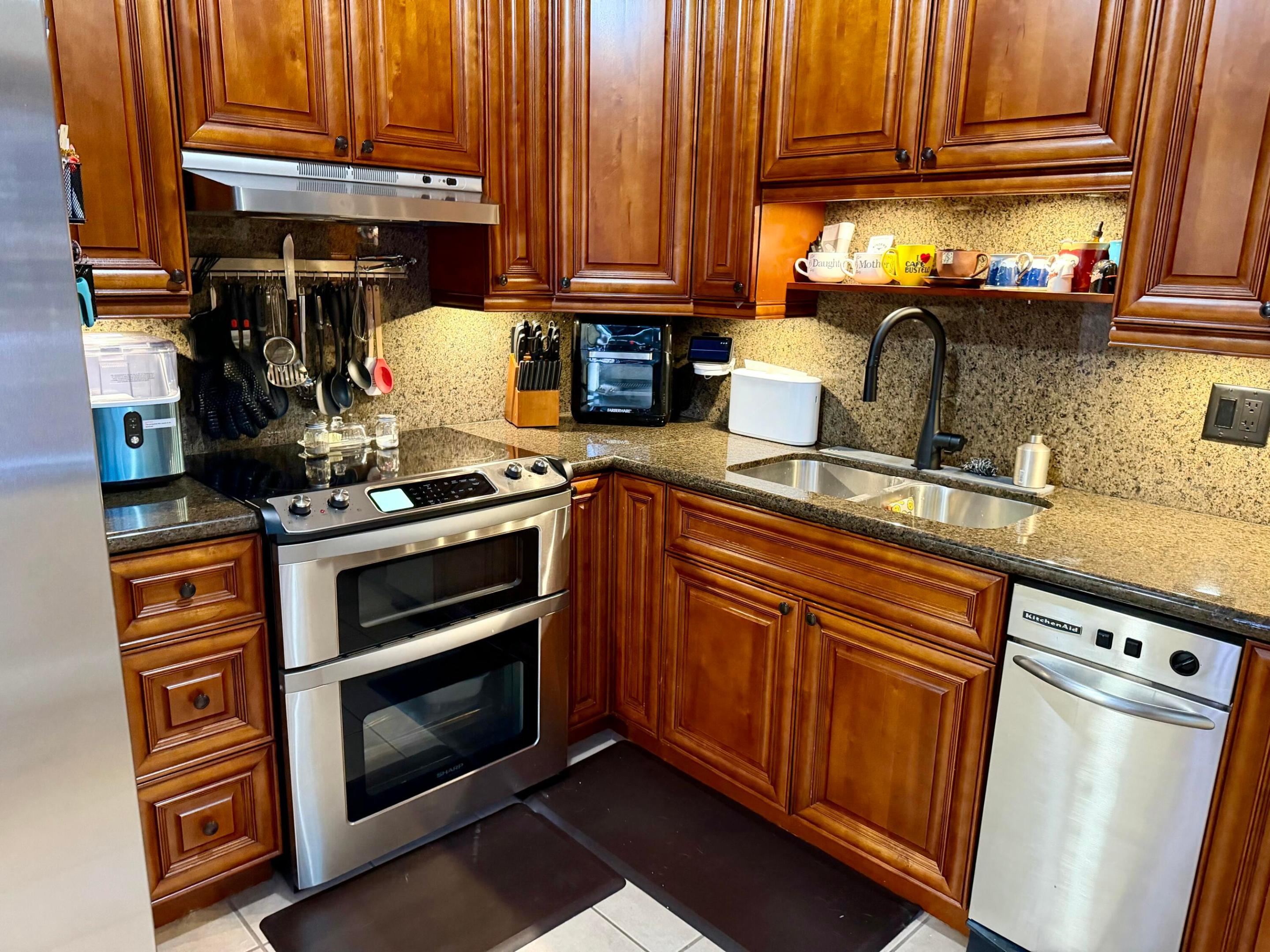 CYPRESS PARK CONDO - Residential