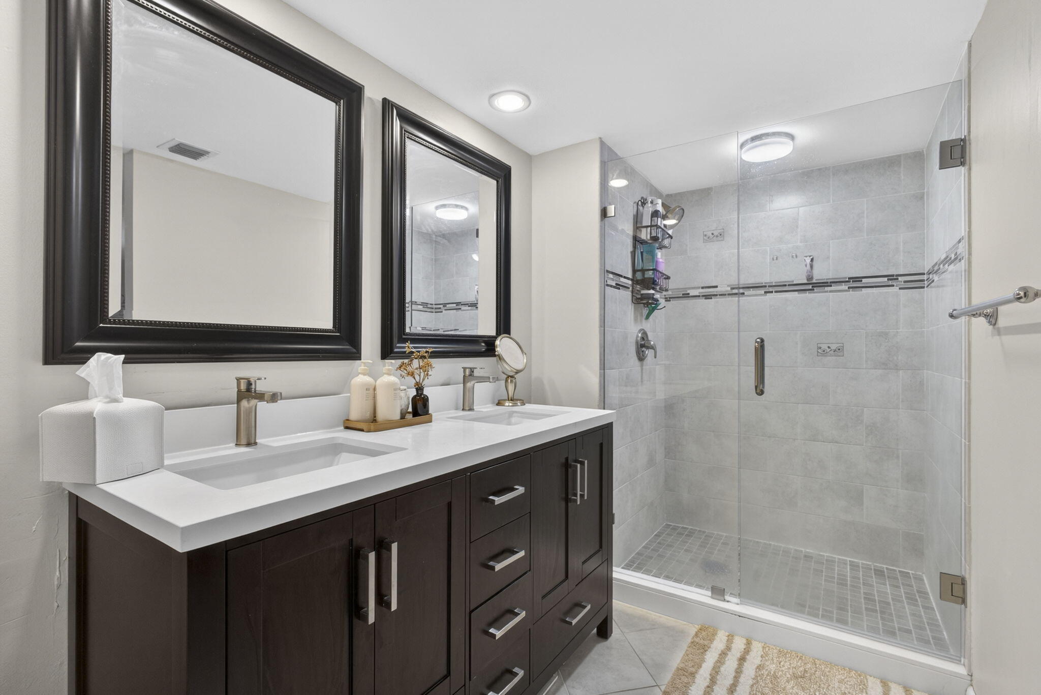 GLENWOOD TWNHS - Residential