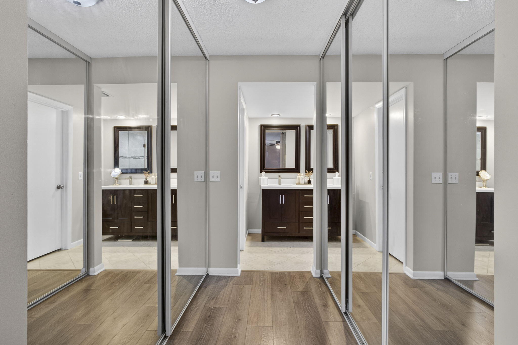 GLENWOOD TWNHS - Residential