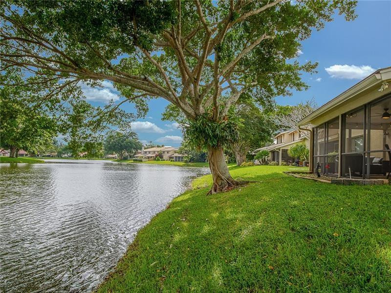 Townehomes of Deer Creek - Residential