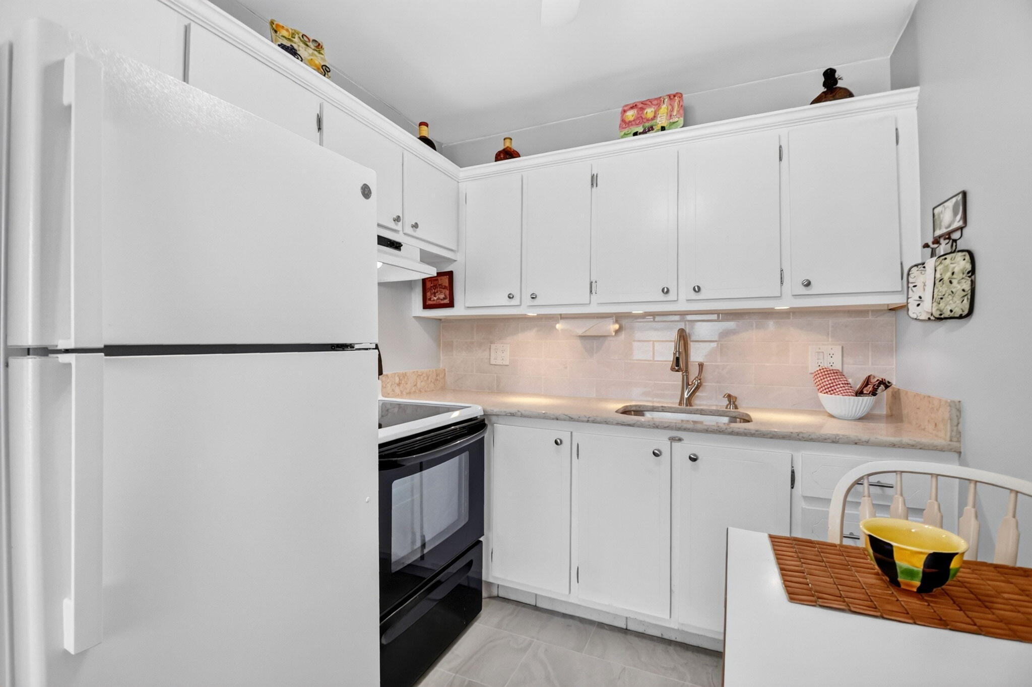 TWENTY FOUR THIRTY CORP OF HAMPSHIRE GARD - Residential