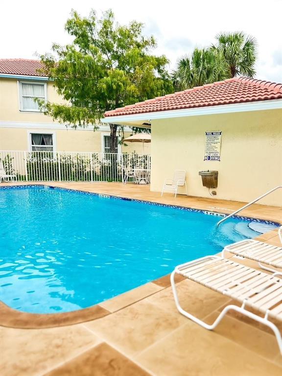 WYNDHAM LAKES EAST - Residential