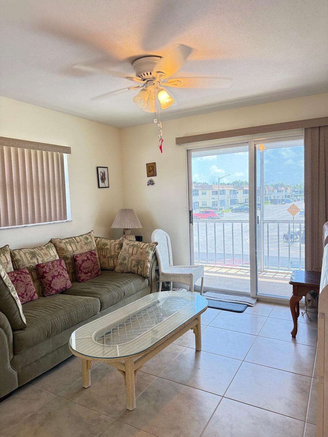 KINGS POINT SAXONY CONDOS - Residential
