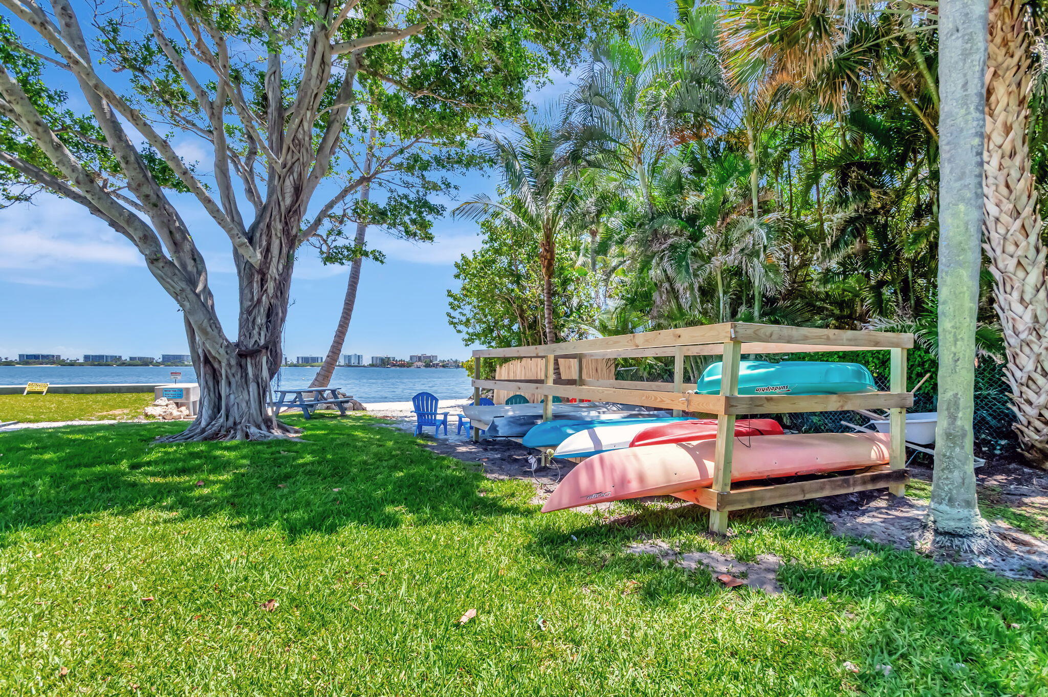PALM LAKE 1 CONDO - Residential