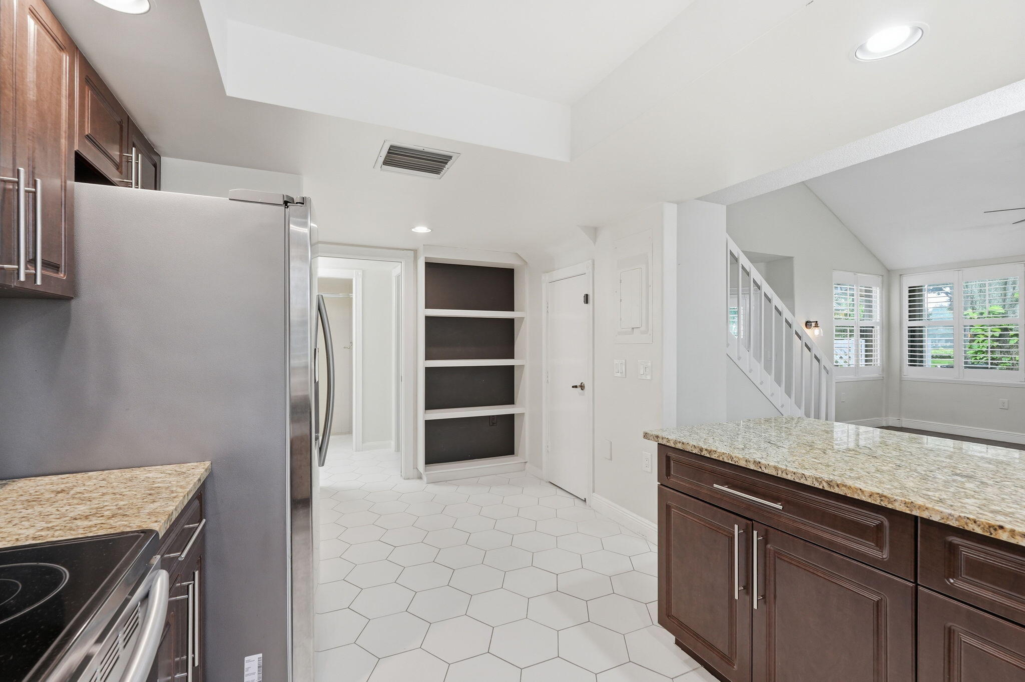 WELLESLEY AT LAKE CLARKE SHORES - Residential