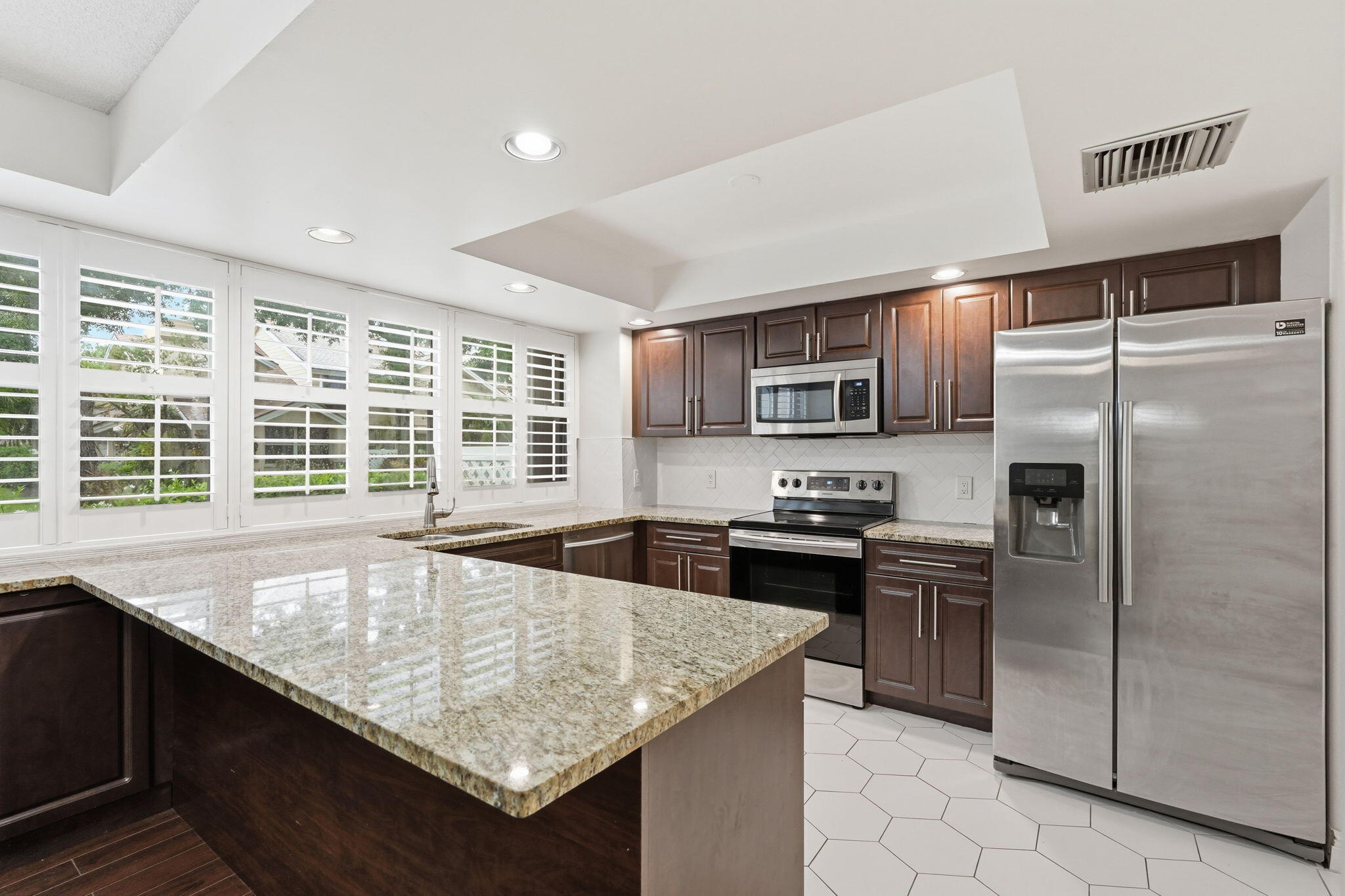 WELLESLEY AT LAKE CLARKE SHORES - Residential