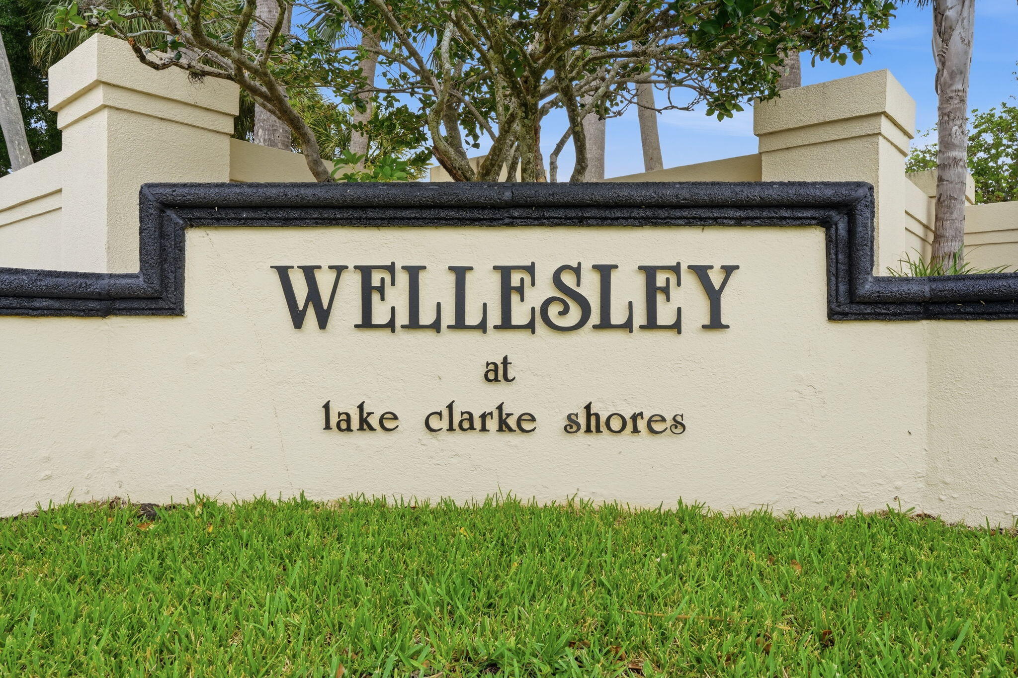 WELLESLEY AT LAKE CLARKE SHORES - Residential