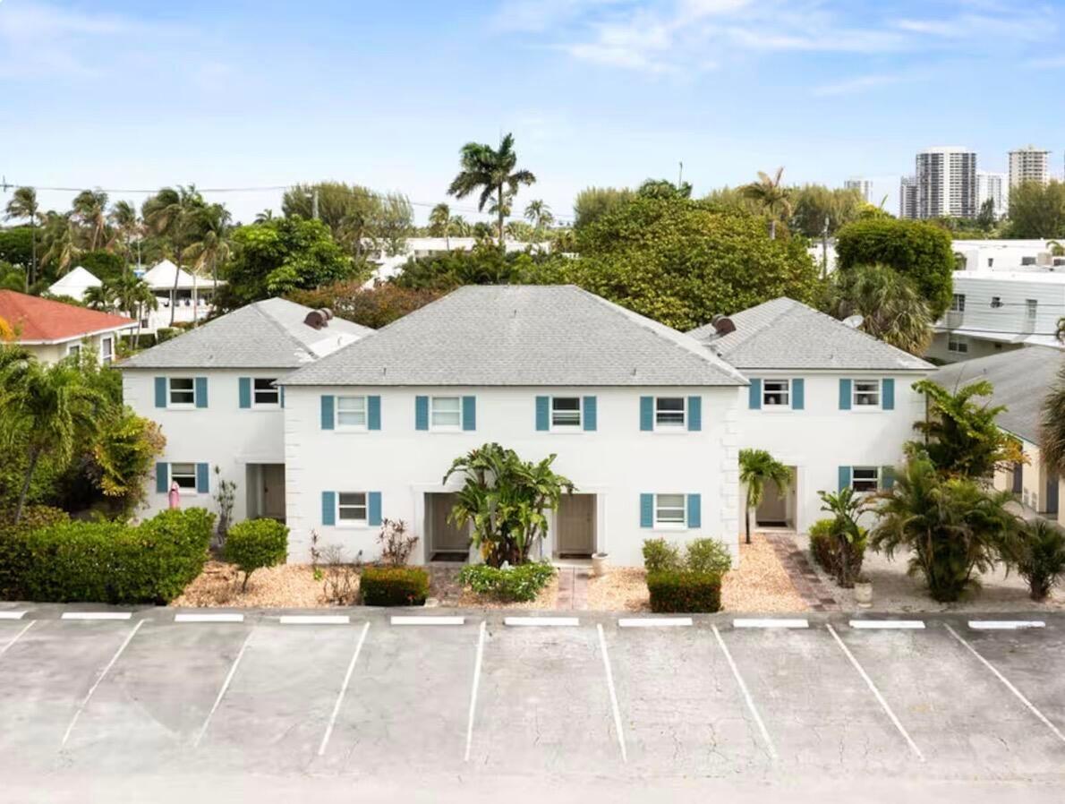 YACHT HARBOR EST - Residential Income