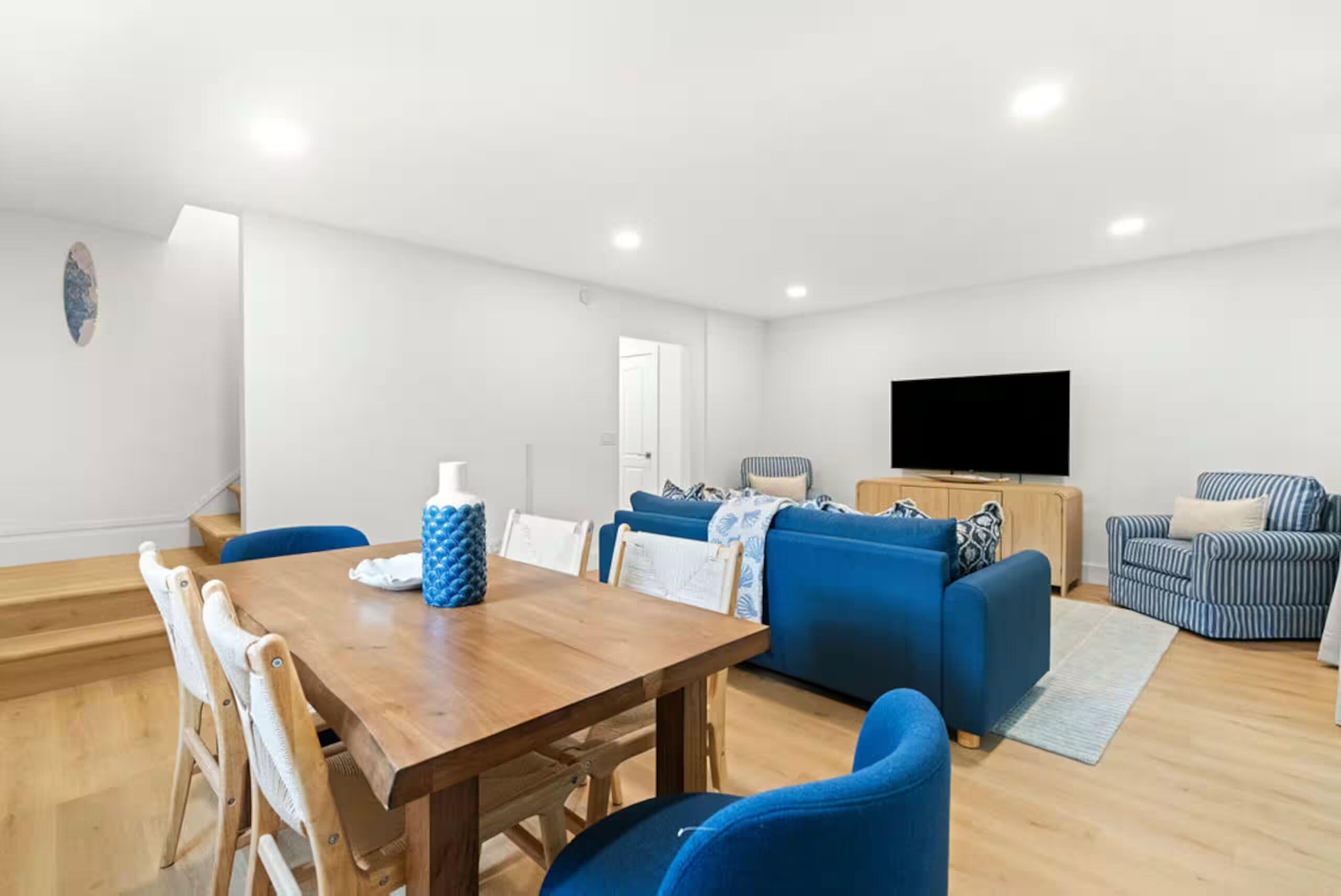 YACHT HARBOR EST - Residential Income