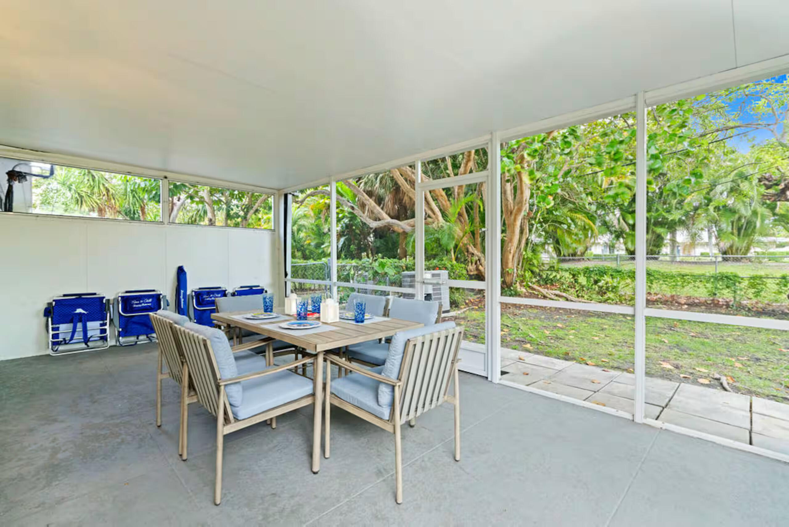 YACHT HARBOR EST - Residential Income