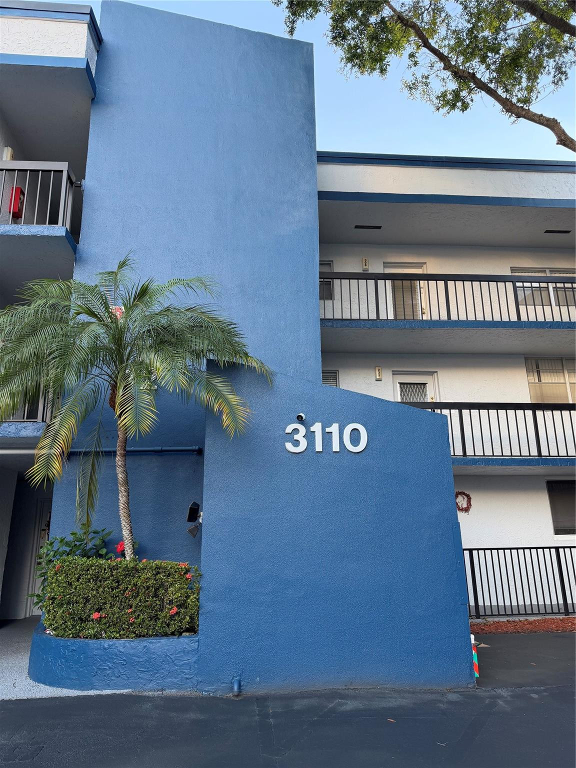 Enjoy easy, active living in this spacious 2-bedroom, 2-bath condo in a vibrant 55+ community in Margate, Florida. Bright and inviting, it features an open layout and comfortable living spaces perfect for relaxing or entertaining. Enjoy resort-style amenities including a heated pool, fitness center, tennis and pickleball courts, sauna, BBQ area, and clubhouse with social activities. HOA fees cover building maintenance, water, sewer, trash, internet, cable, and landscaping for carefree living. Conveniently located near shopping, dining, golf, medical facilities, and nearby churches, mosques, and synagogues. Shuttle provided for community. Come see why this beautiful condo is the perfect place to call home—book your private tour today!