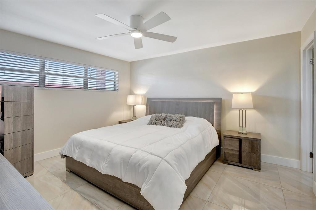 HOLLYBROOK GOLF & TENNIS - Residential