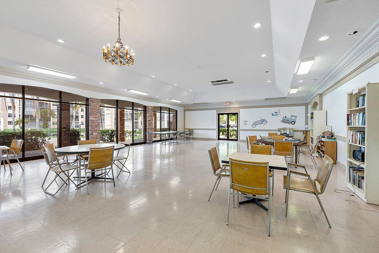DANIANS CONDOMINIUM NO 2 - Residential