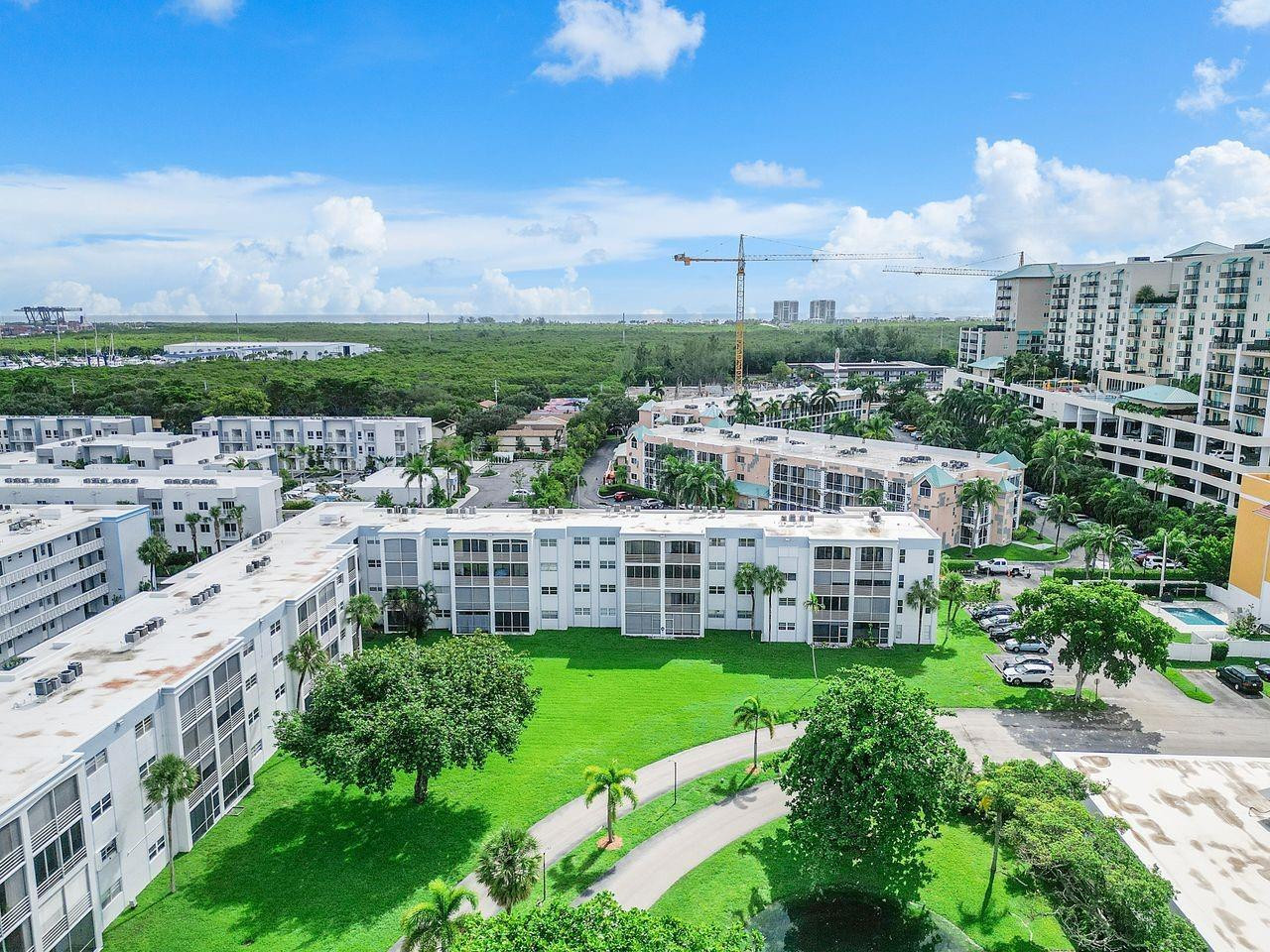 DANIANS CONDOMINIUM NO 2 - Residential